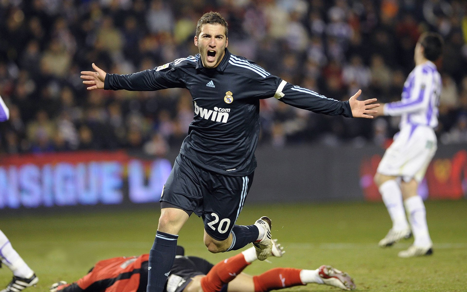 德甲主力轮休制度对赛季末表现的影响研究,德甲20轮