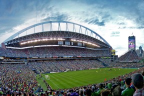 ac米兰 官网-“高新体育中心：武术赛场的快速反应与精湛技巧让观众热血沸腾”